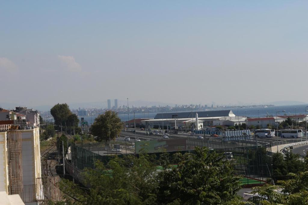 Hotel Ümıt Yenıkapi Estambul Exterior foto
